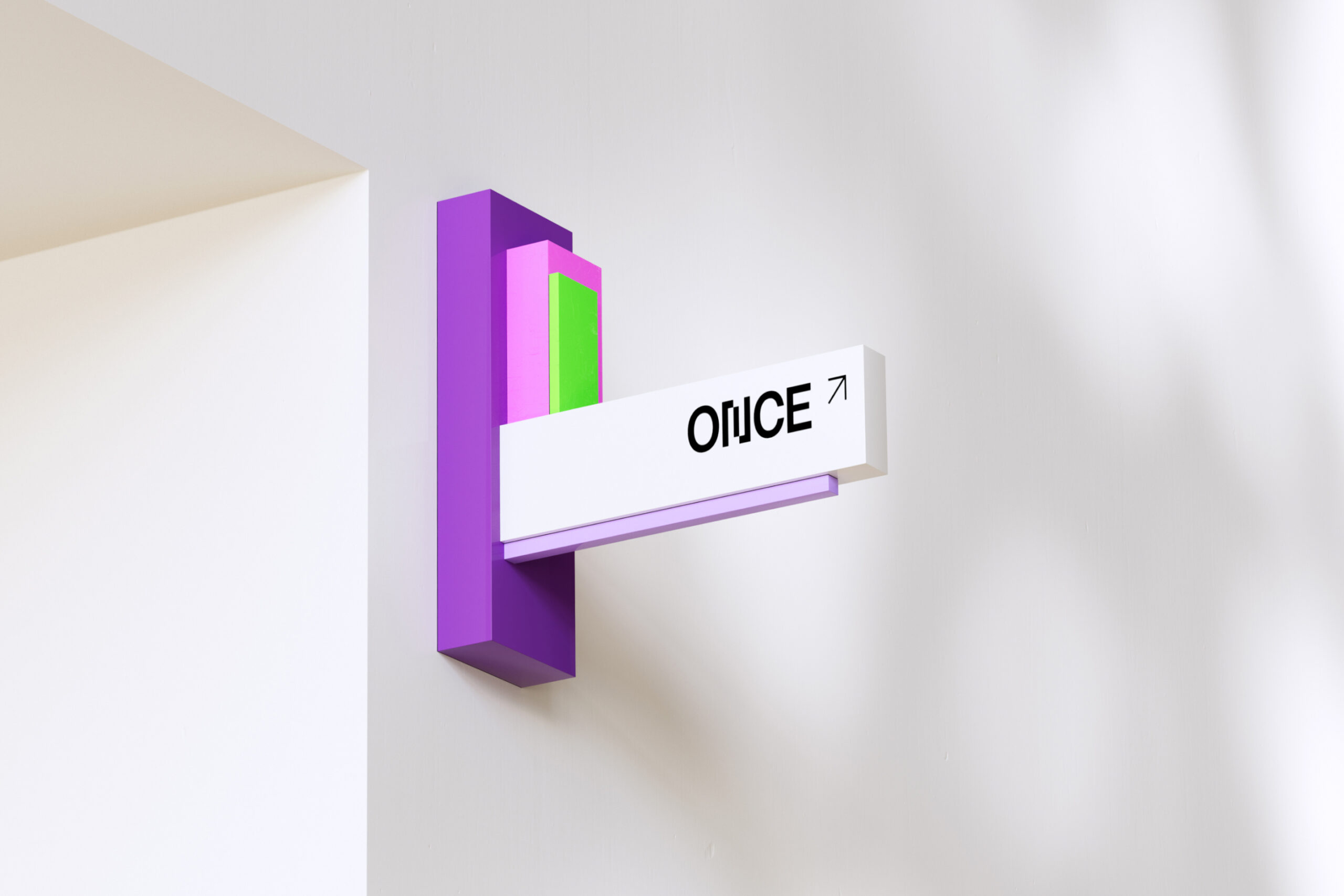 once_07_signage